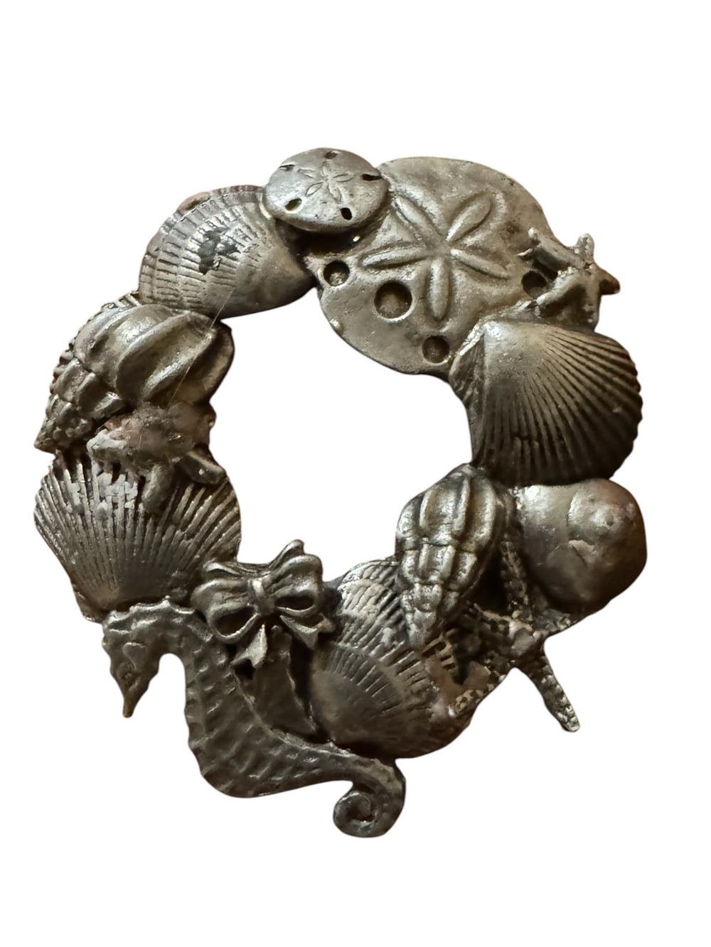 đđVintage Marcie USA Silver 1970s Seashell Coastal Beach Wreath Brooch Pin